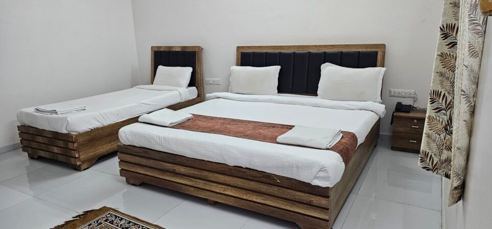 Ac Executive Triple Bed